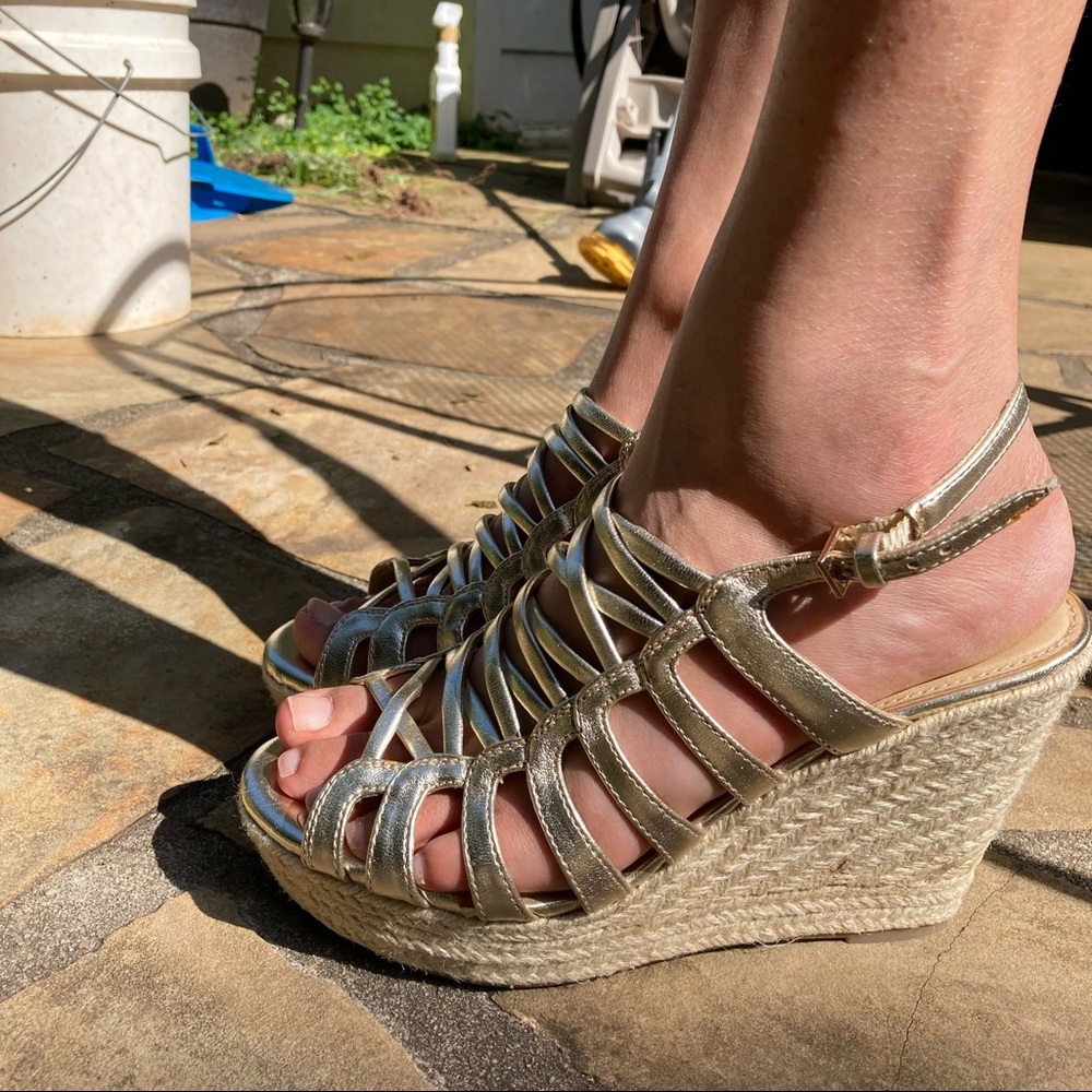 Gold Wedges